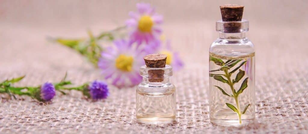 make-your-own-air-freshener-with-essential-oils-that-s-diy