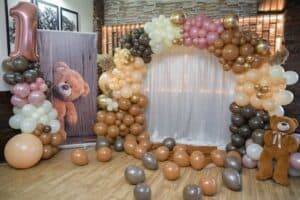 How To Create A Balloon Garland