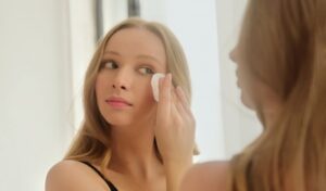 woman using diy makeup remover